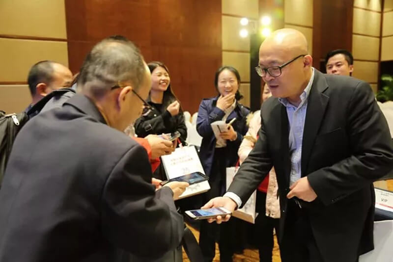 恭喜敏视石锡敏先生荣获世界经理人“2017 中国十大管理实践•卓越奖”